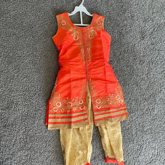 Indian salwar suit - Picture 4 of 12